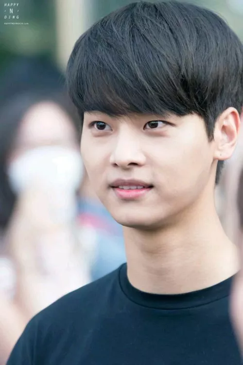 ชาฮัคยอน (Cha Hak yeon)