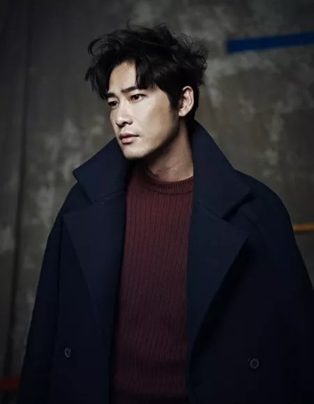 คังจีฮวาน (Kang Ji Hwan)